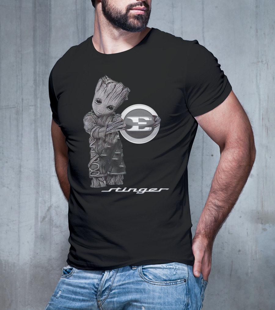 Stinger 02 Groot Holding T-Shirt