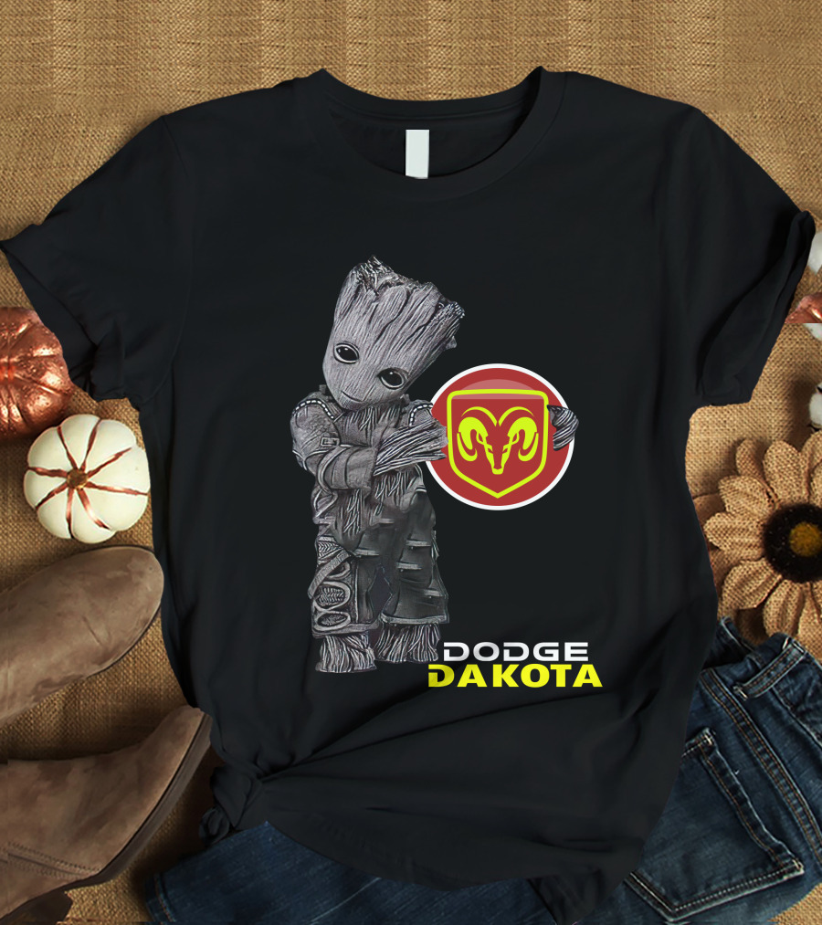 Dodge Dakota 04 Groot Holding Ram T-Shirt