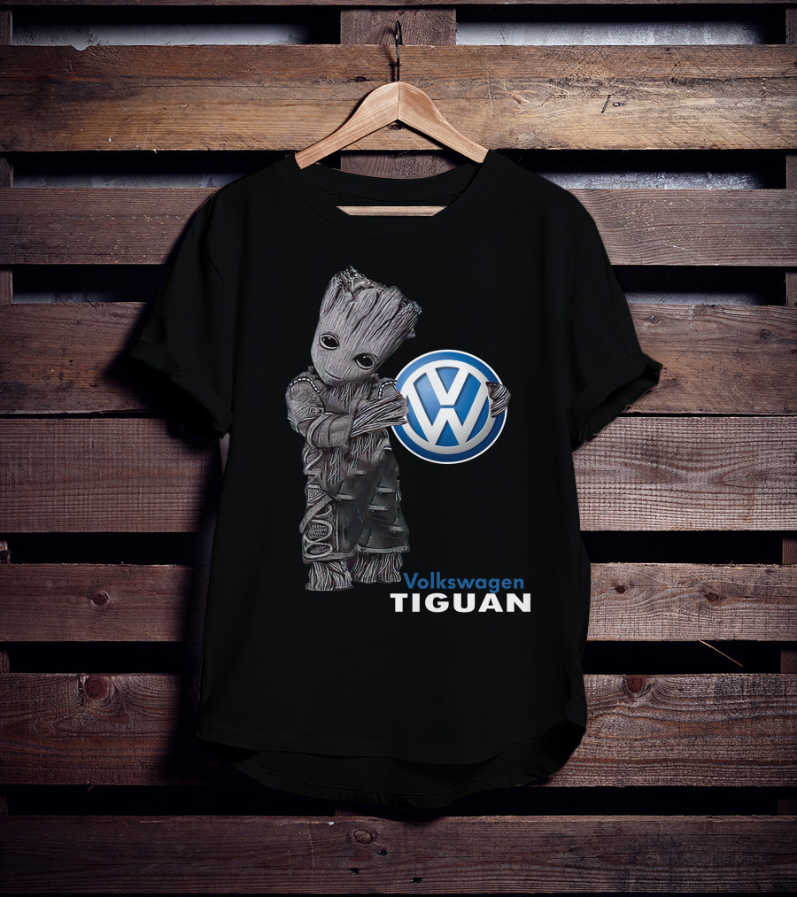 Volkswagen Tiguan Groot With Volkswagen T-Shirt