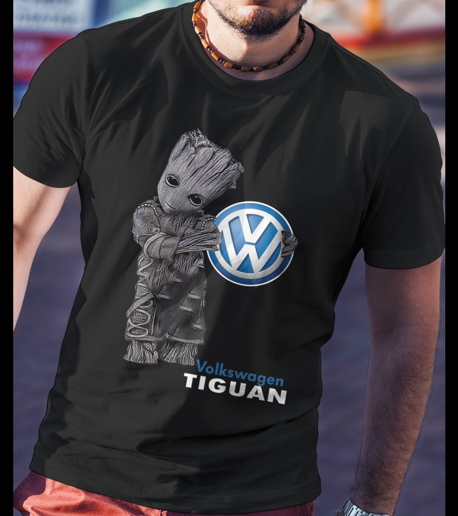 Volkswagen Tiguan Groot With Volkswagen T-Shirt