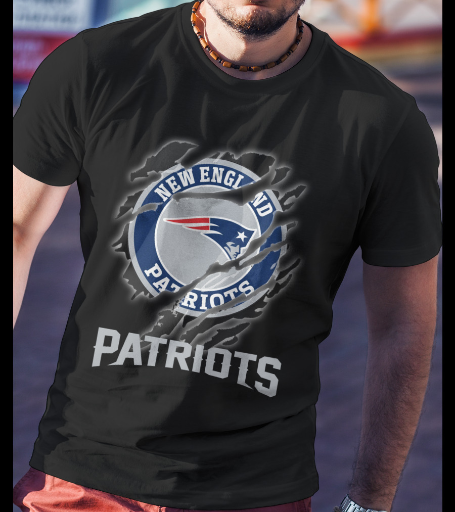 New England Patriots Logo Claw Tear T-Shirt