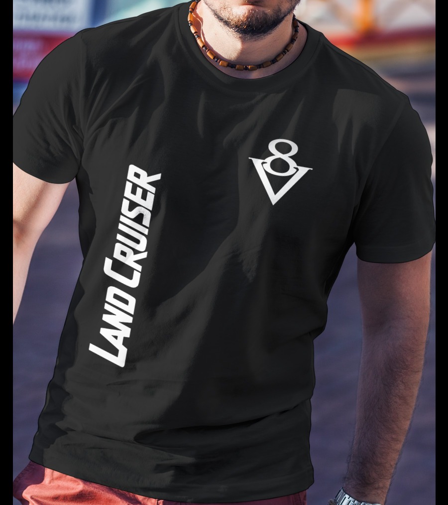 LAND CRUISER V8 T-Shirt