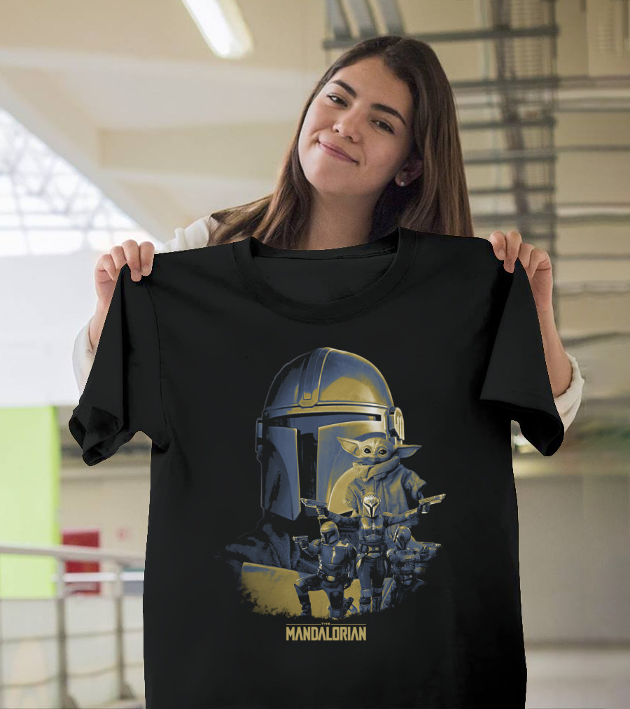 Mandalorian Manda6 Grogu Helmet Star Wars Characters T-Shirt
