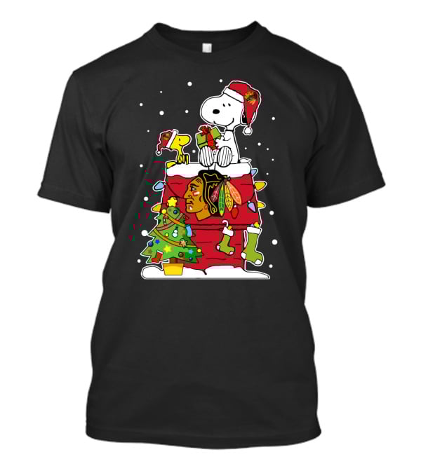 Chicago Blackhawks Snoopy Christmas With Woodstock And Santa Hat Scene T-Shirt