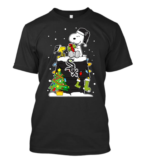 Chicago White Sox Snoopy Christmas Chimney Scene T-Shirt