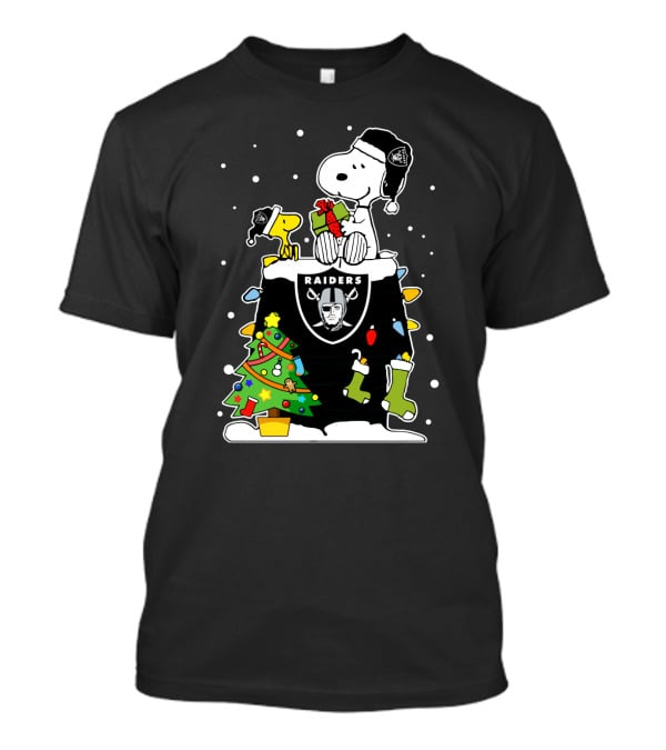 Oakland Raiders Snoopy Christmas Holiday T-Shirt