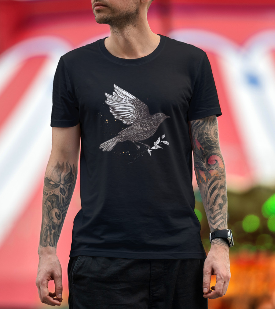 Blackbird Outline Detailed Bird T-Shirt