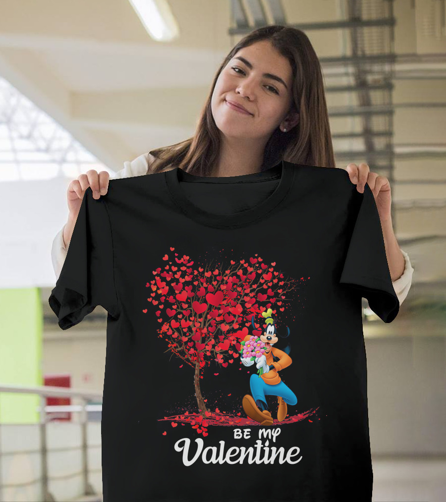 Goofy Be My Valentine Heart Tree T-Shirt