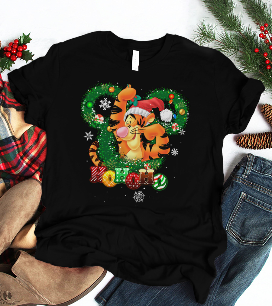 TG HHH Christmas Ho Ho Ho Tigger Santa Hat Snowflakes Holiday Wreath T-Shirt