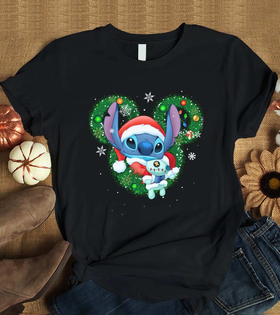 ST Head Green Christmas Stitch Santa Holding Scrump T-Shirt