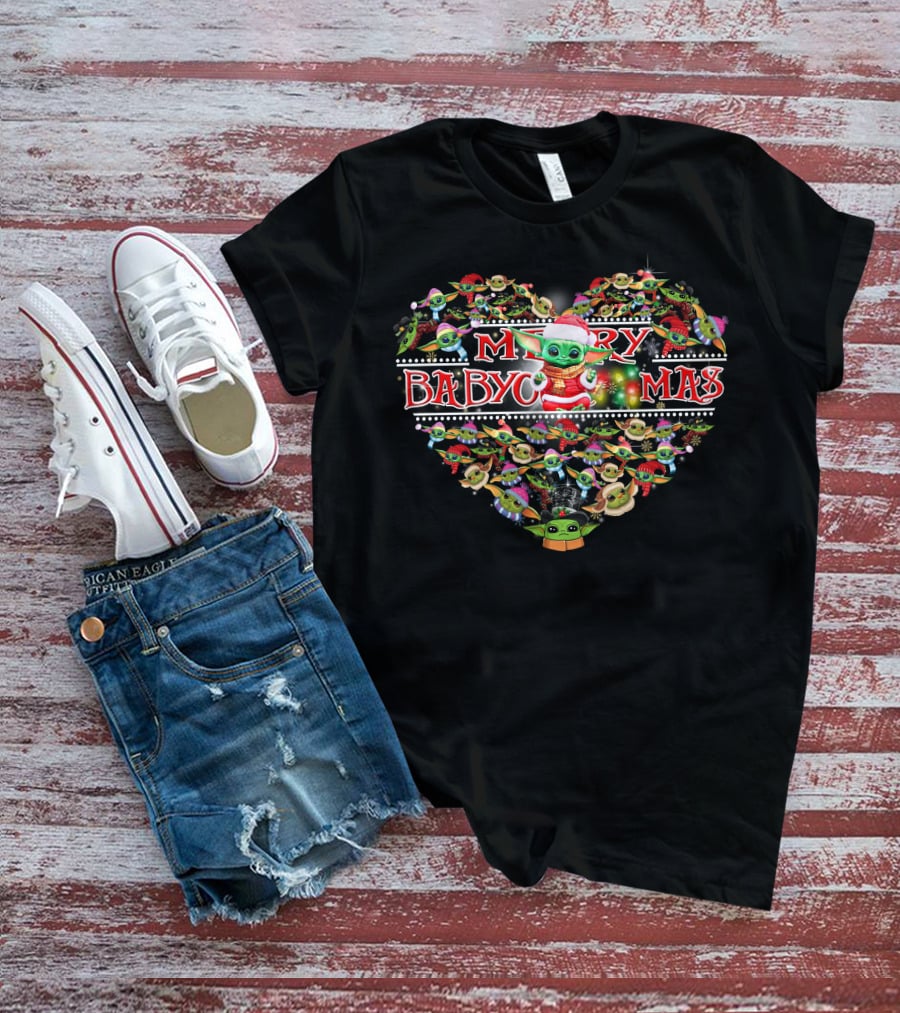 Merry Baby Yoda Christmas Heart T-Shirt