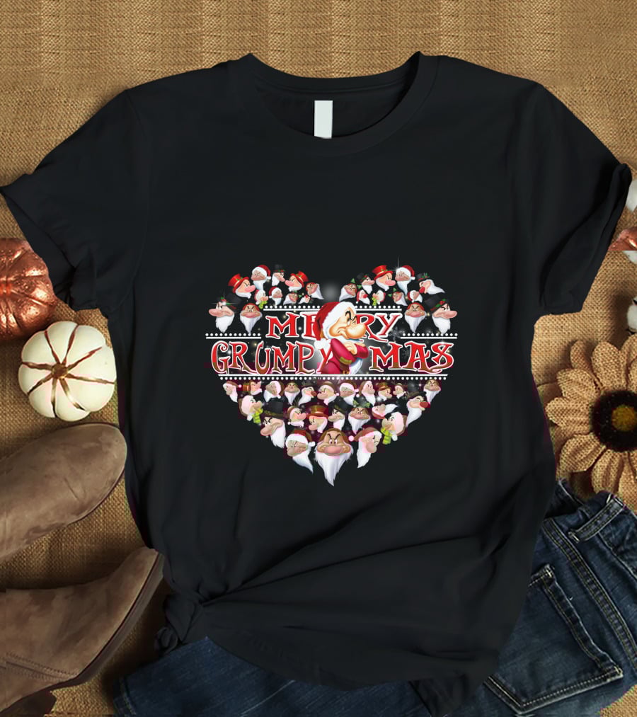 Merry Grumpmas Heart With Santa Dwarfs T-Shirt