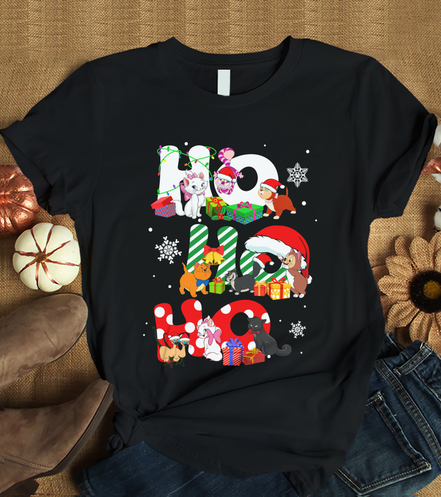 Disney Hohoho Christmas Cats Snowflakes Presents T-Shirt