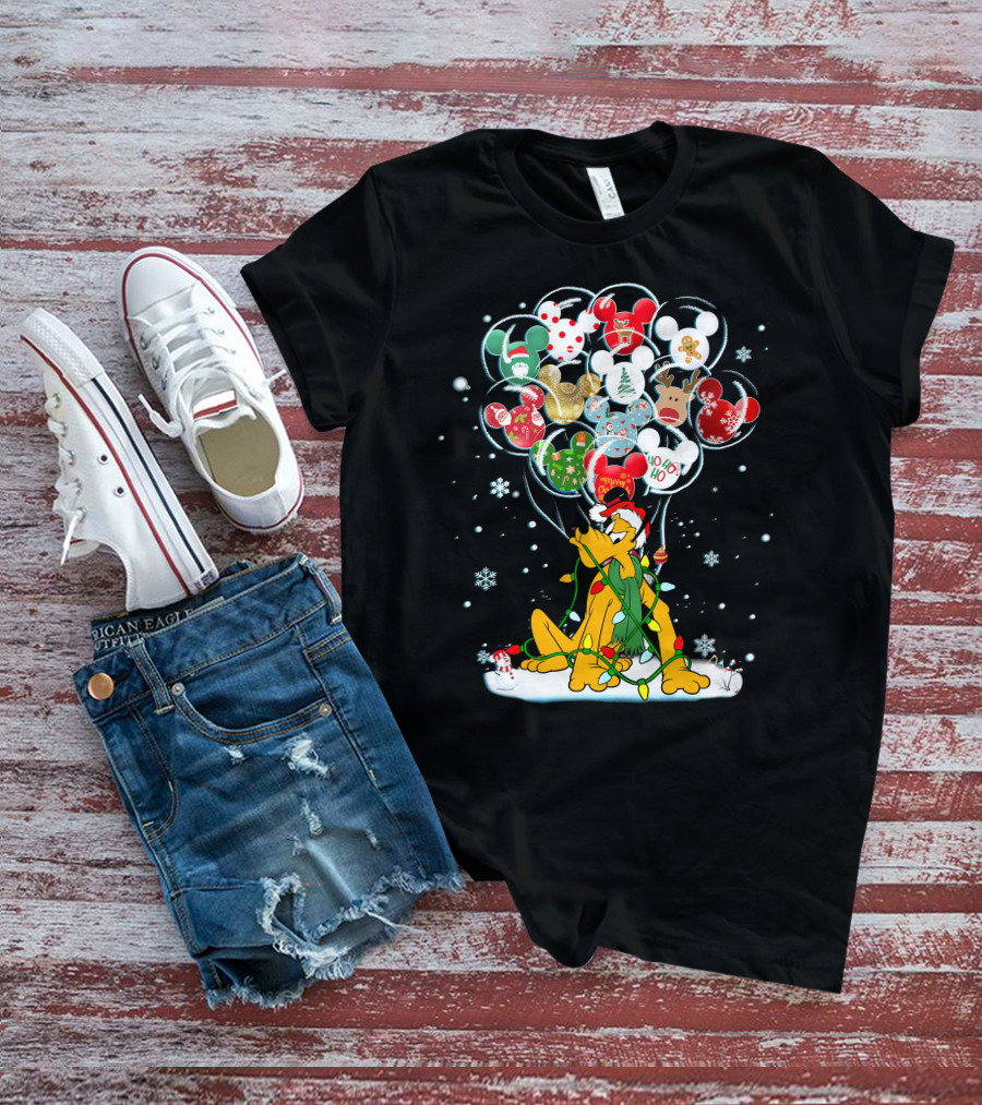 Pluto Christmas Mickey Mouse Balloon Festive Snowflakes Holiday Scene T-Shirt