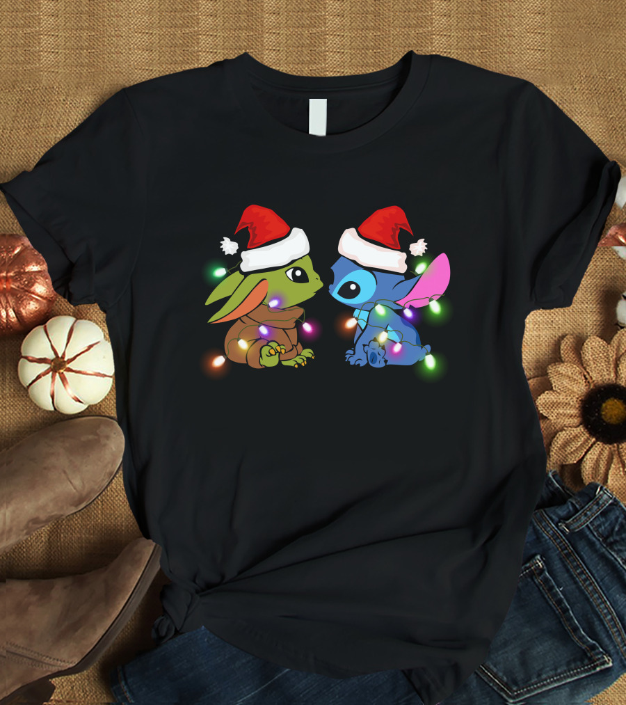 ST&BYD Kiss Christmas Lights Creature Pair Santa Hats T-Shirt