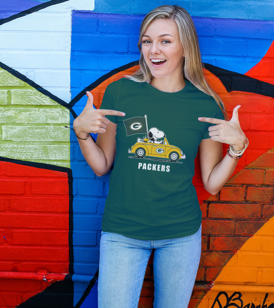 Green Bay Packers Snoopy Driving Car T-Shirt