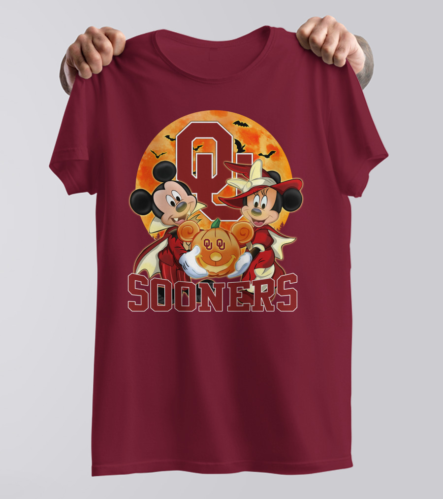 Oklahoma Sooners Mickey Mouse And Minnie Mouse Halloween Pumpkin Moon Bats T-Shirt