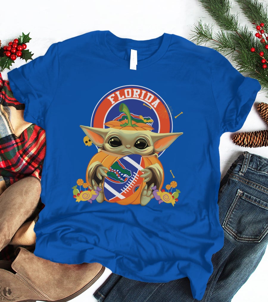 Florida Gators Halloween Pumpkin Baby Yoda Hug Football T-Shirt
