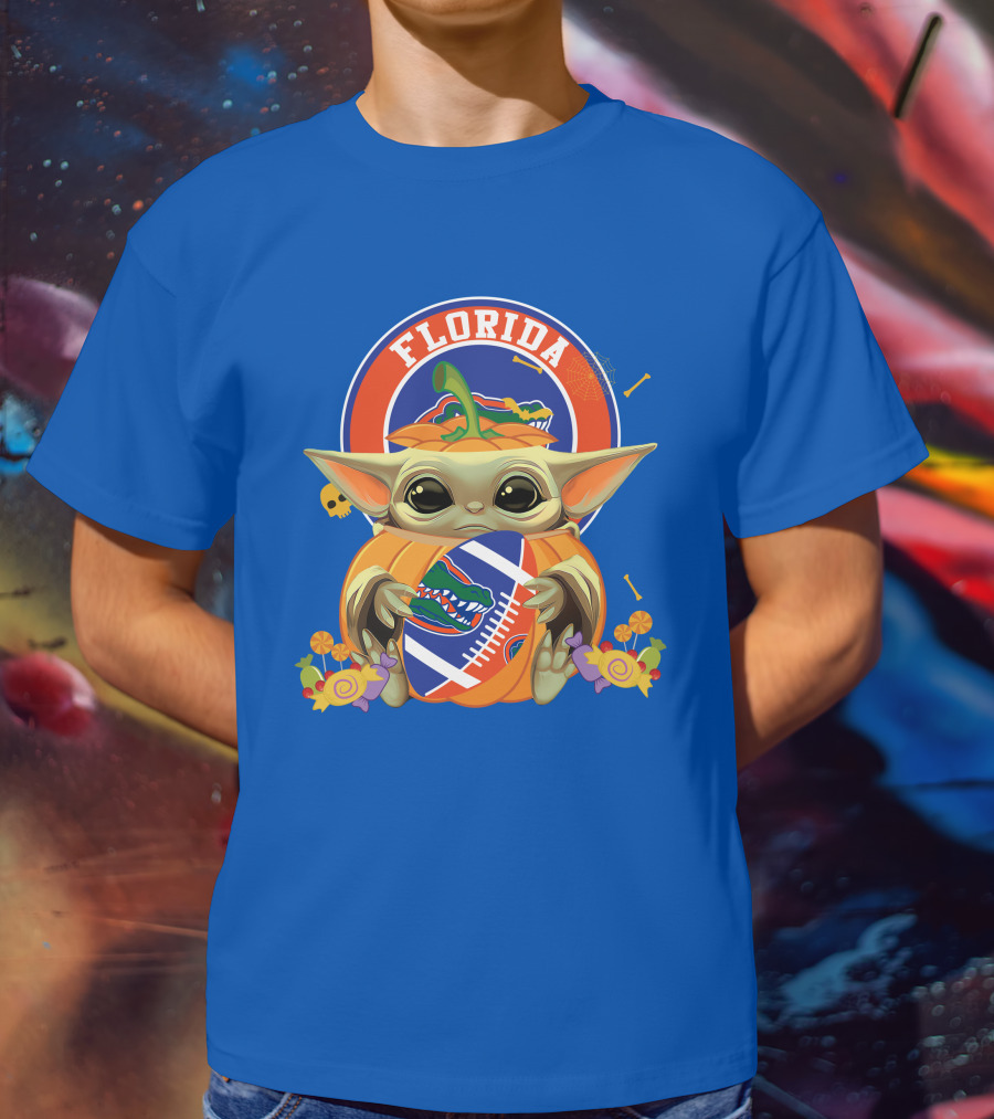 Florida Gators Halloween Pumpkin Baby Yoda Hug Football T-Shirt
