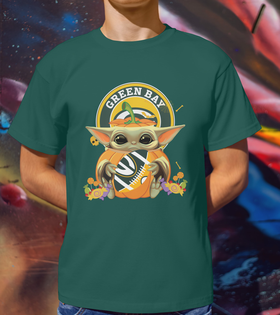 Halloween Pumpkin Baby Yoda Hug Green Bay Packers T-Shirt