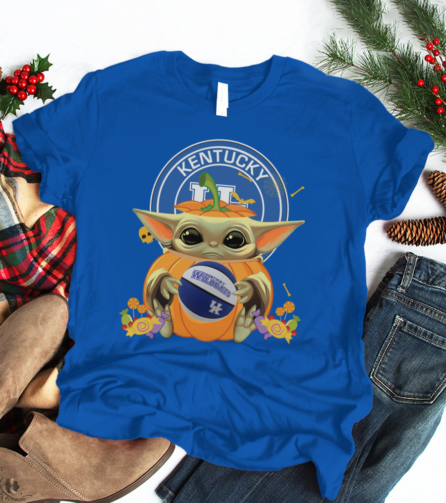 Halloween Pumpkin Baby Yoda Hug Kentucky Wildcats Basketball T-Shirt