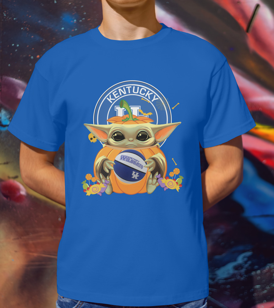 Halloween Pumpkin Baby Yoda Hug Kentucky Wildcats Basketball T-Shirt