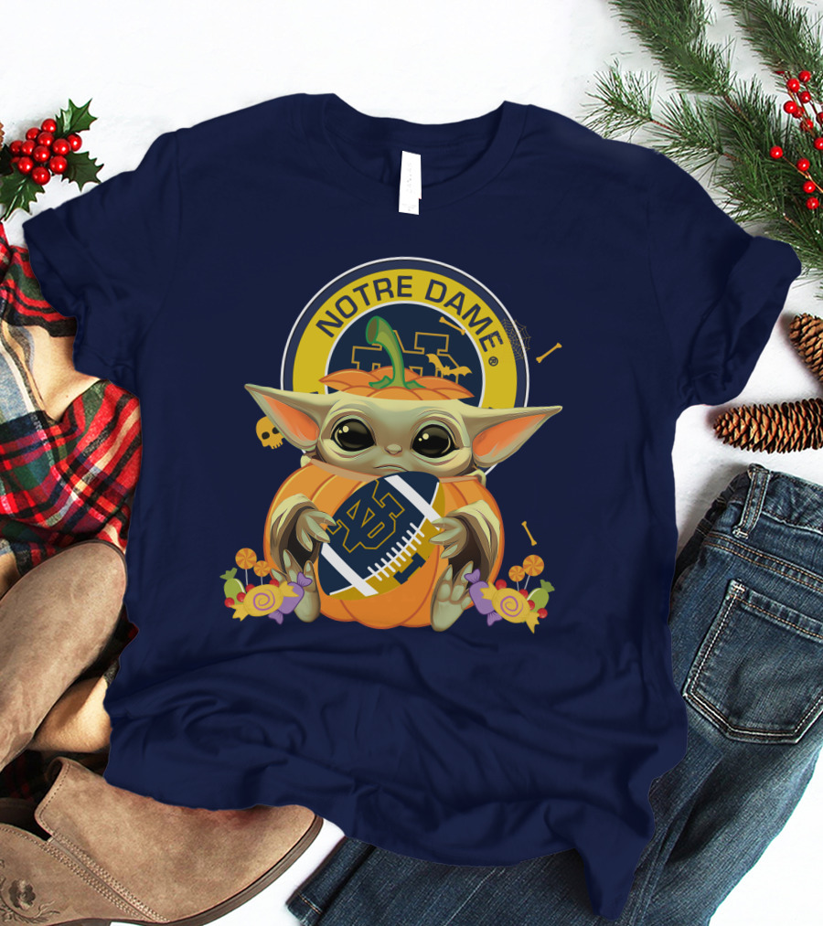 Notre Dame Fighting Irish Baby Yoda Halloween Pumpkin Hug T-Shirt