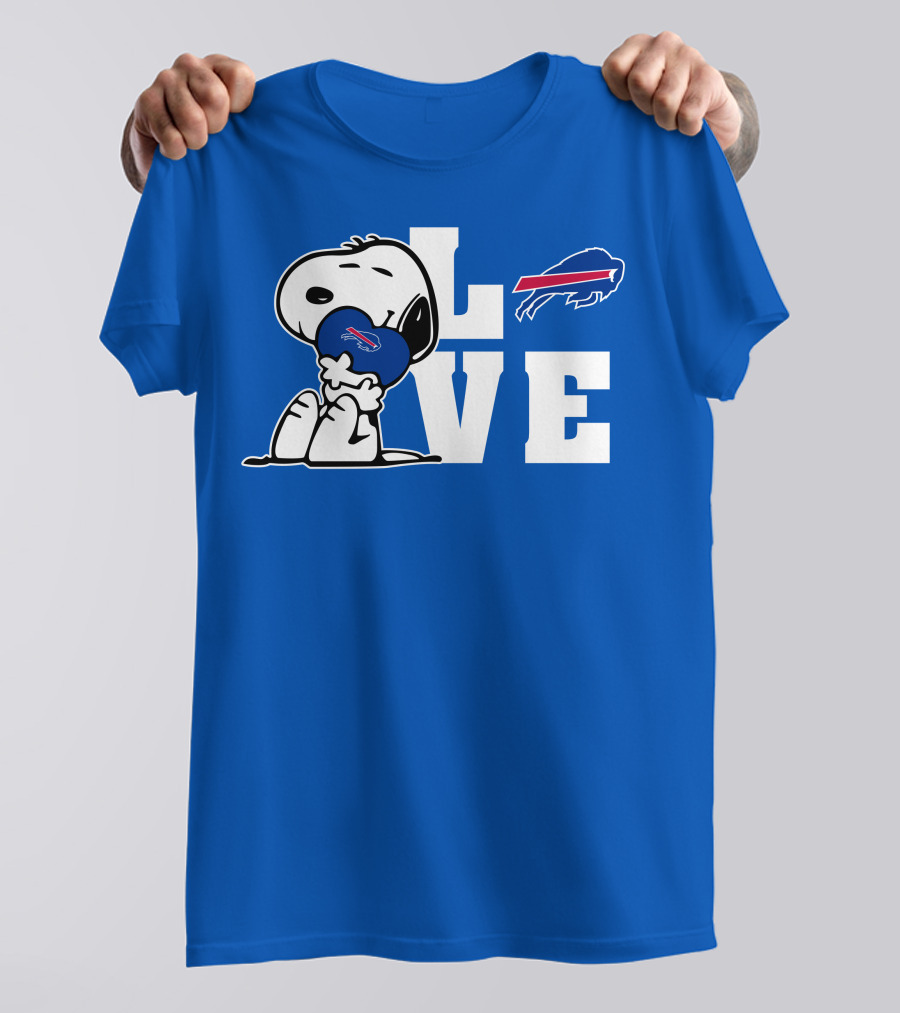 Snoopy Holding Heart Buffalo Bills Love T-Shirt
