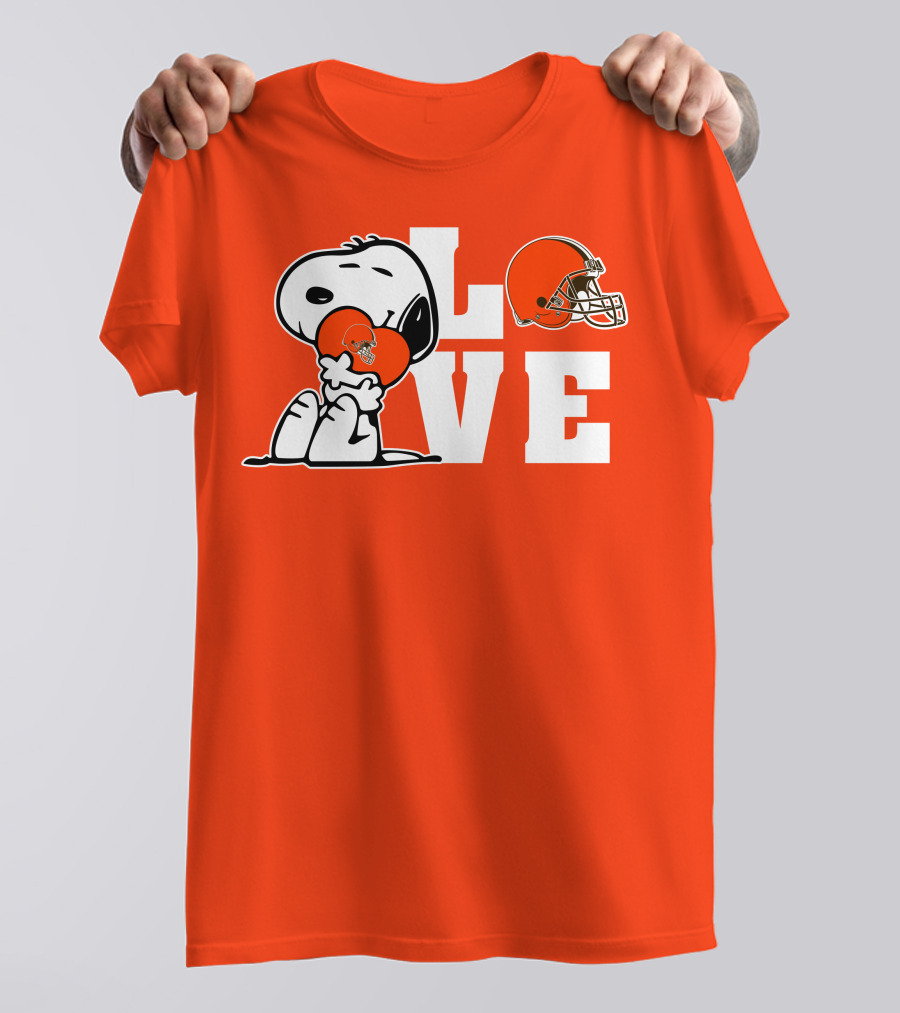 Snoopy Love Cleveland Browns Football Helmet T-Shirt