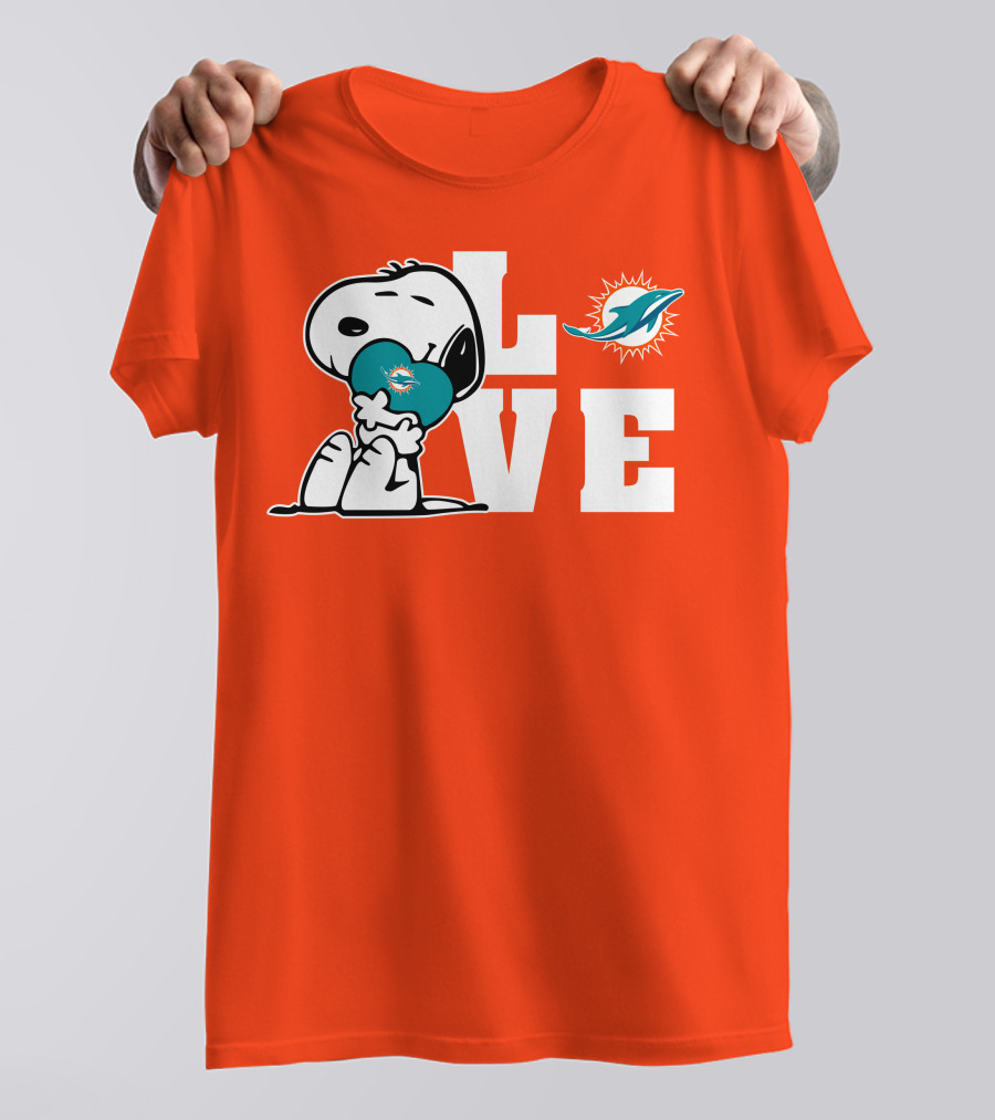 Snoopy Love Miami Dolphins Nfl Football Peanuts Fan T-Shirt