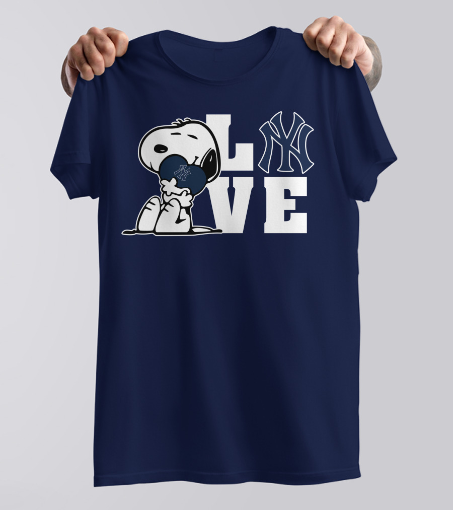 Snoopy Love New York Yankees Logo Mlb Peanuts Baseball Fan T-Shirt