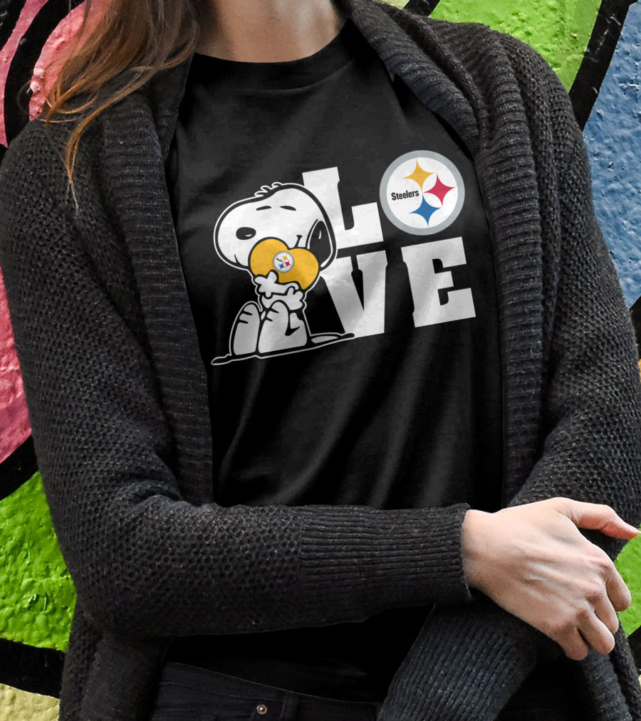 Snoopy Love Pittsburgh Steelers Football Fans T-Shirt