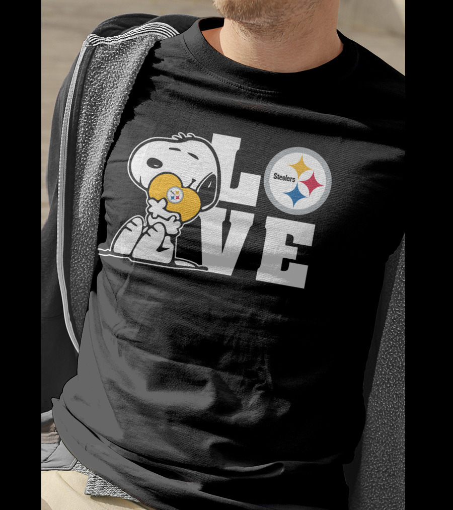 Snoopy Love Pittsburgh Steelers Football Fans T-Shirt