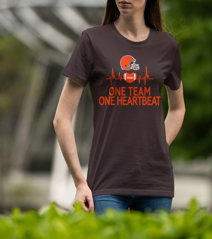 Cleveland Browns Football Helmet One Team One Heartbeat T-Shirt