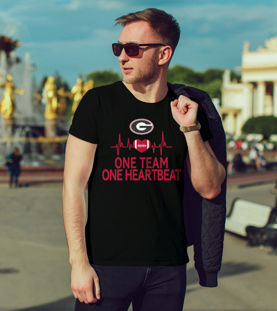 Georgia Bulldogs One Team One Heartbeat Football Heartbeat T-Shirt