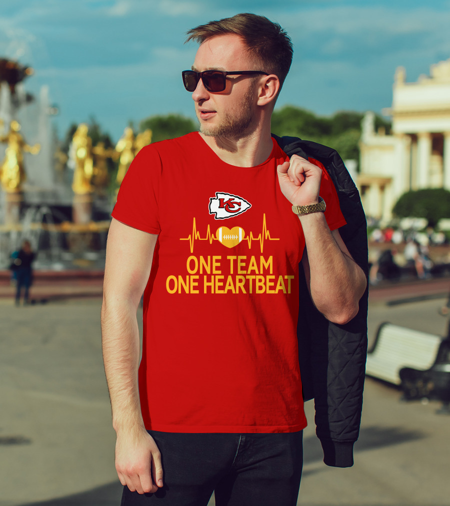 Kansas City Chiefs KC Logo Heartbeat Football One Team One Heartbeat T-Shirt