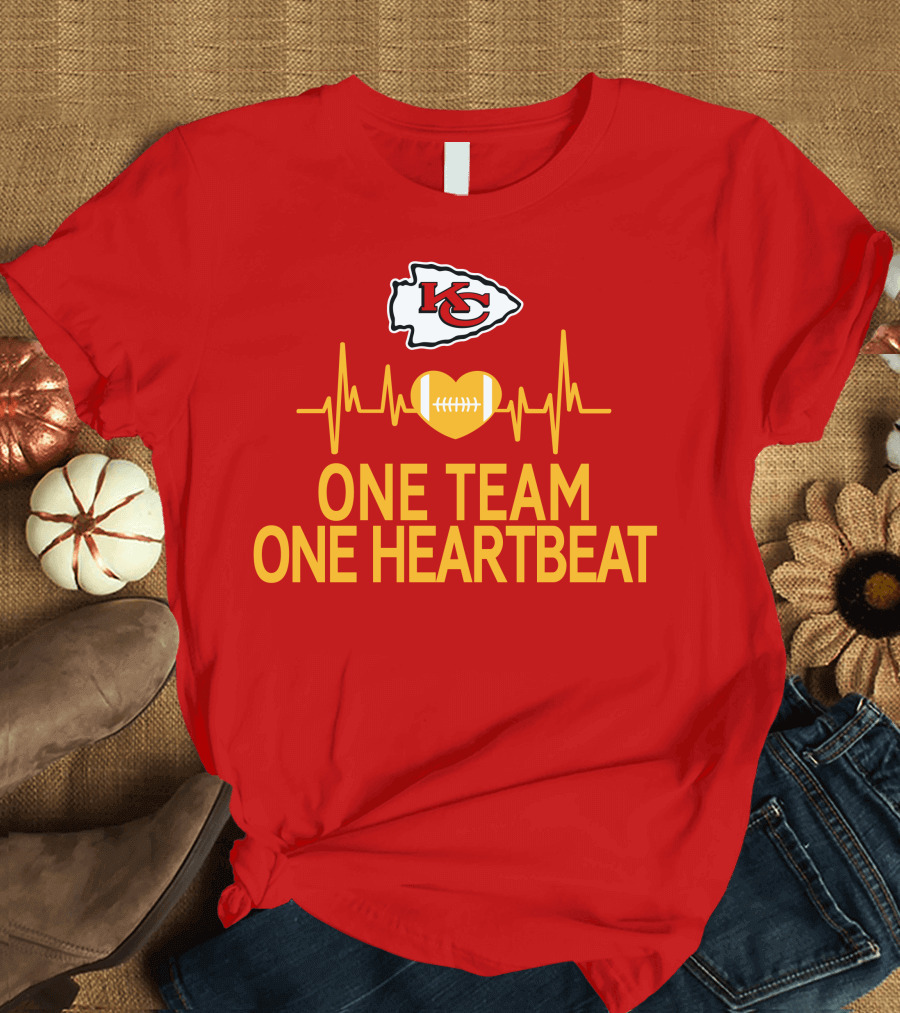 Kansas City Chiefs KC Logo Heartbeat Football One Team One Heartbeat T-Shirt