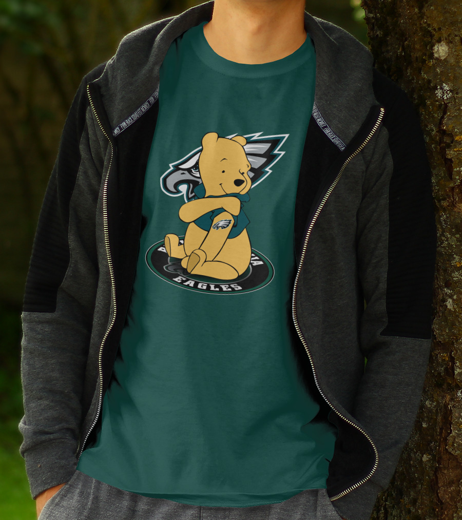 Philadelphia Eagles Winnie The Pooh Sitting In Front Of Team T-Shirt