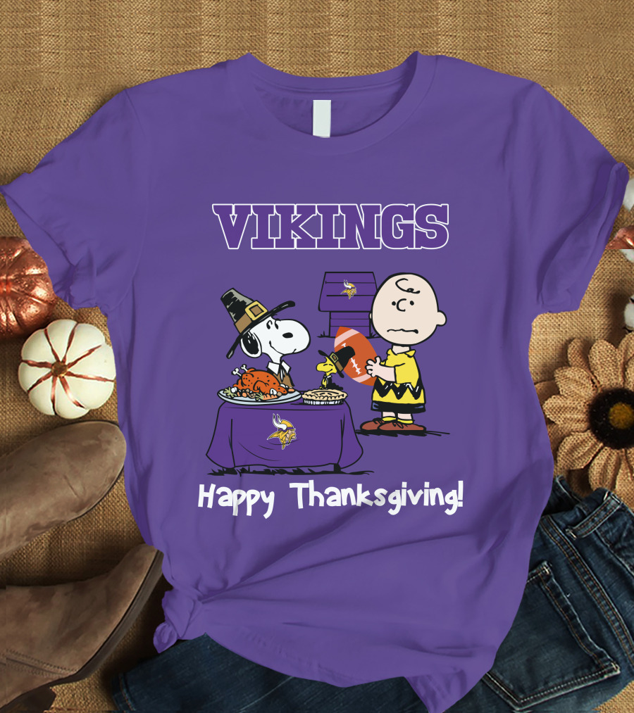 Vikings Snoopy Charlie Brown Thanksgiving Football Minnesota T-Shirt