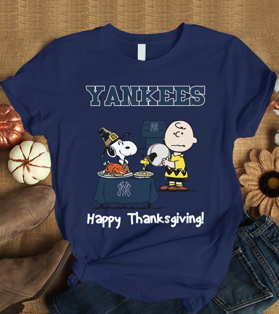 Yankees Snoopy Charlie Brown Happy Thanksgiving T-Shirt