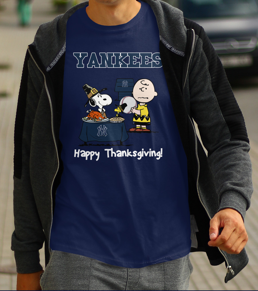 Yankees Snoopy Charlie Brown Happy Thanksgiving T-Shirt