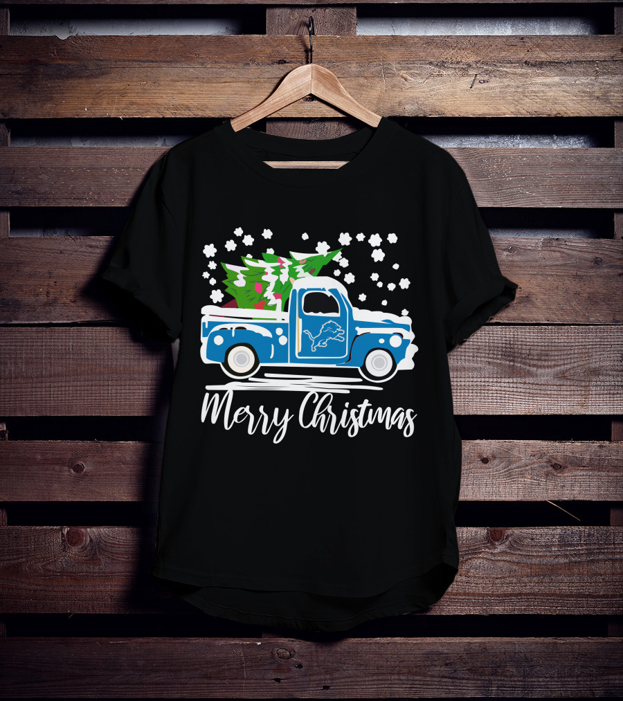 Detroit Lions Vintage Car Merry Christmas Snowy Tree Scene T-Shirt