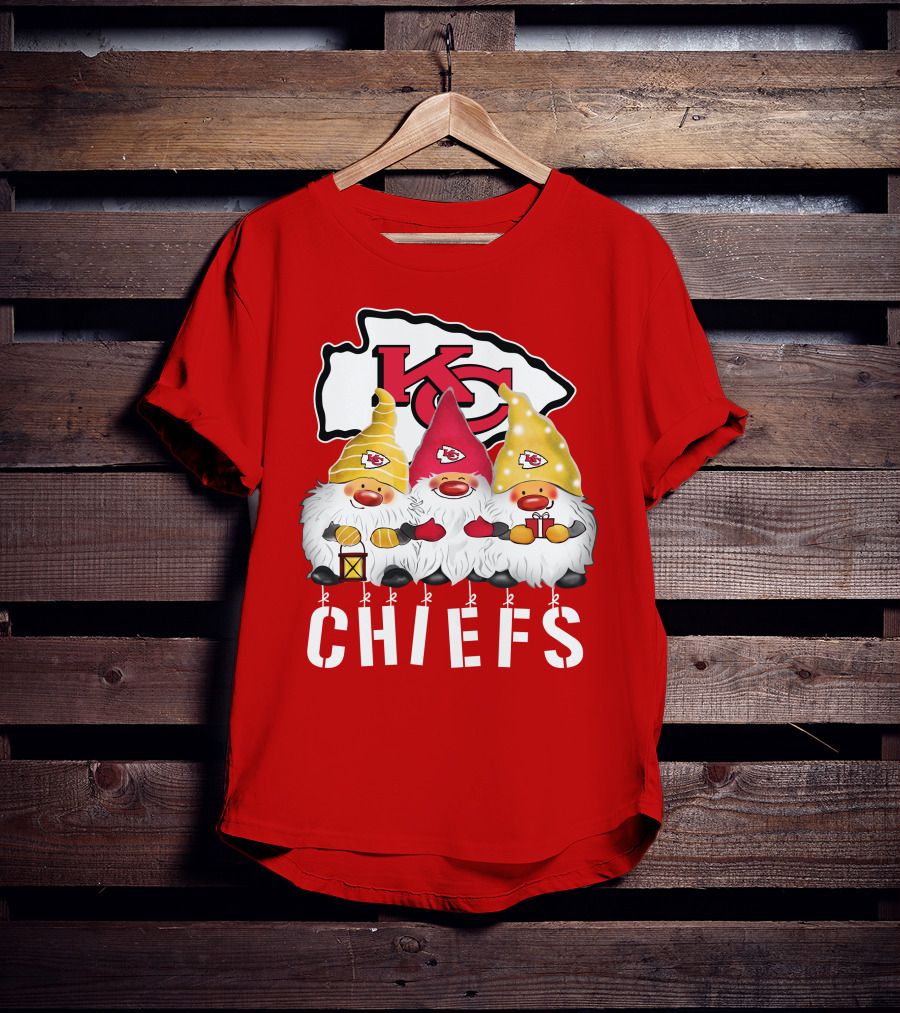 Kansas City Chiefs Merry Christmas Happy Holidays Gnomes T-Shirt