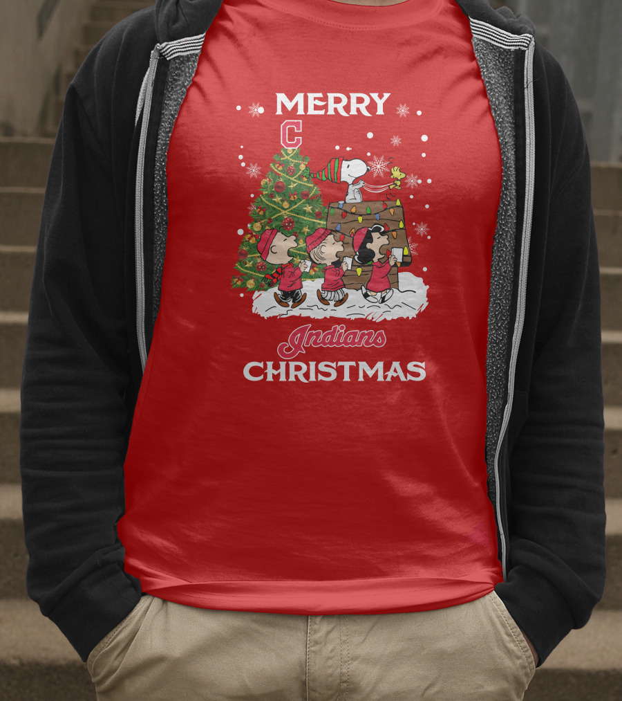 Merry Christmas Indians Snoopy Peanuts Tree Celebration T-Shirt