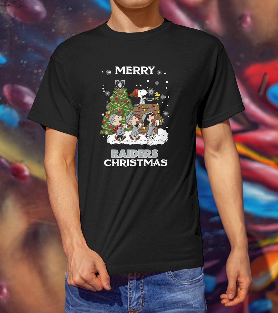 Merry Raiders Christmas Snoopy Peanuts Las Vegas Christmas Tree T-Shirt