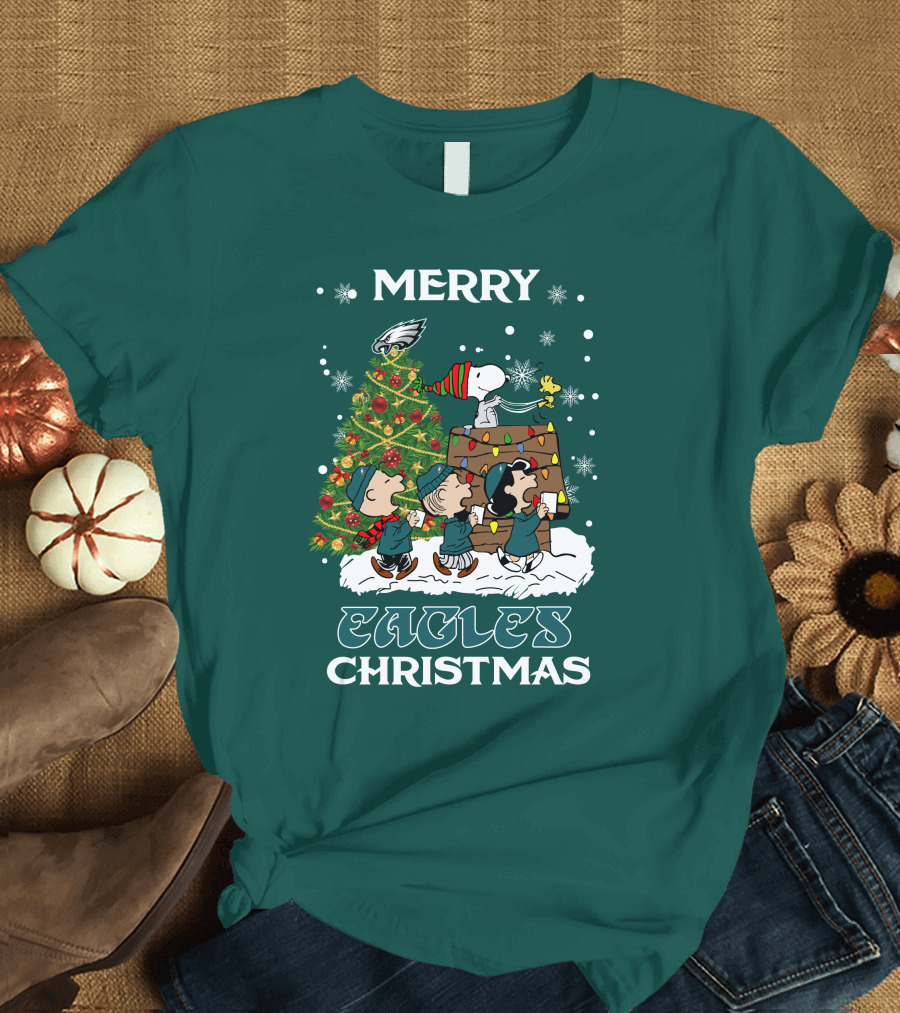 Merry Eagles Christmas Philadelphia Peanuts Christmas Tree Snoopy Woodstock T-Shirt