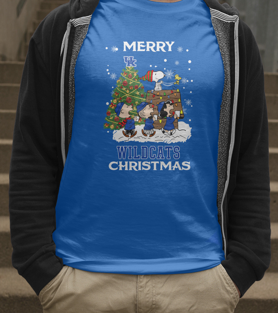 Wildcats Merry Christmas Peanuts Tree Kentucky T-Shirt