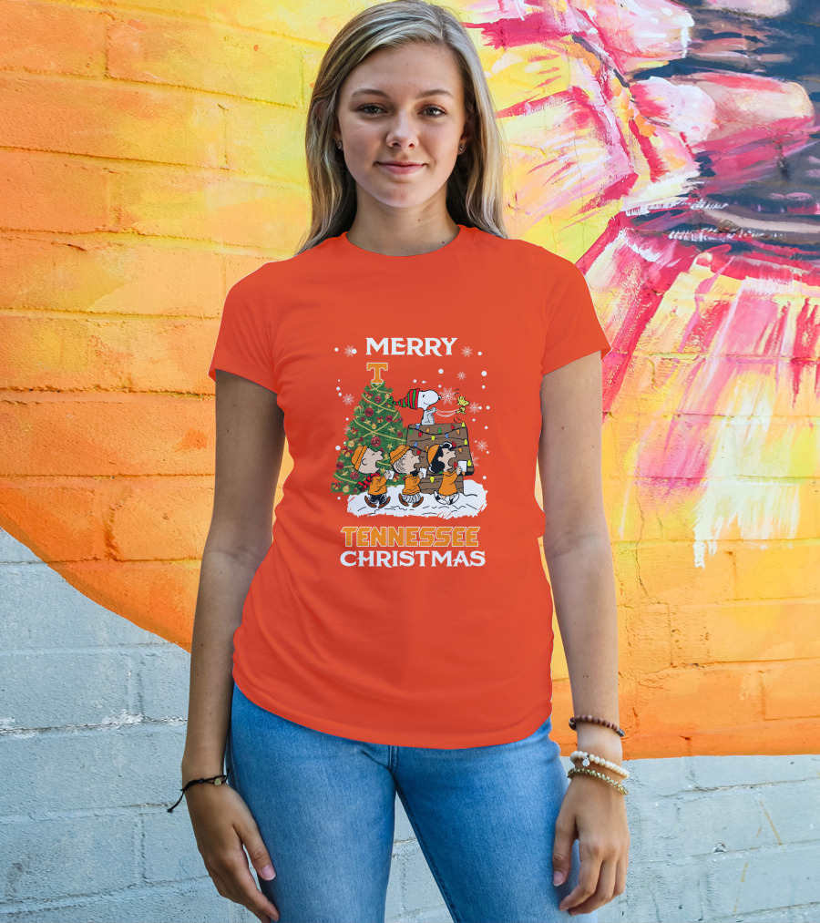 Merry Tennessee Christmas Peanuts Tree With Snoopy And Friends T-Shirt