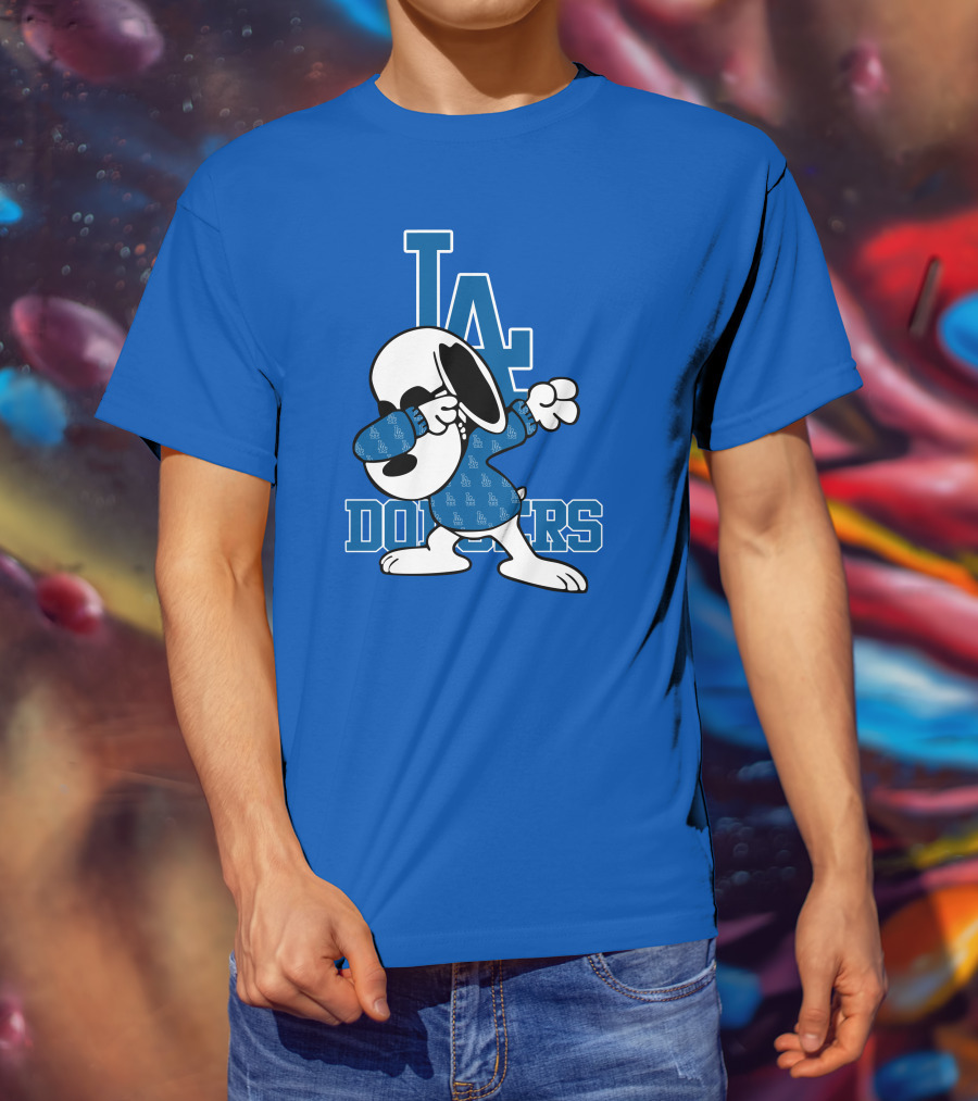 Los Angeles Dodgers Snoopy Dabbing LA T-Shirt