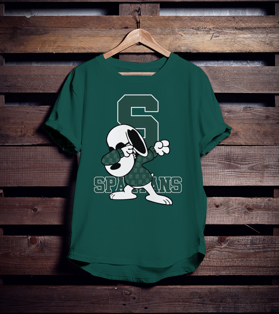 Michigan State Spartans Snoopy Dabbing Football Cartoon Peanuts T-Shirt